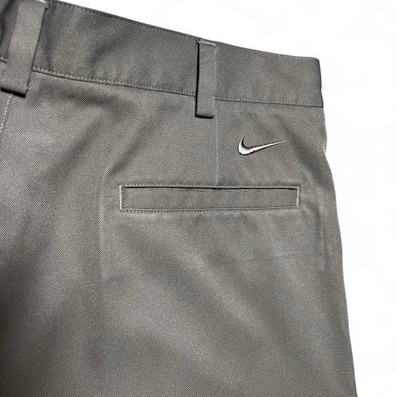 Khaki tan Nike golf shorts - Picture 2 of 5